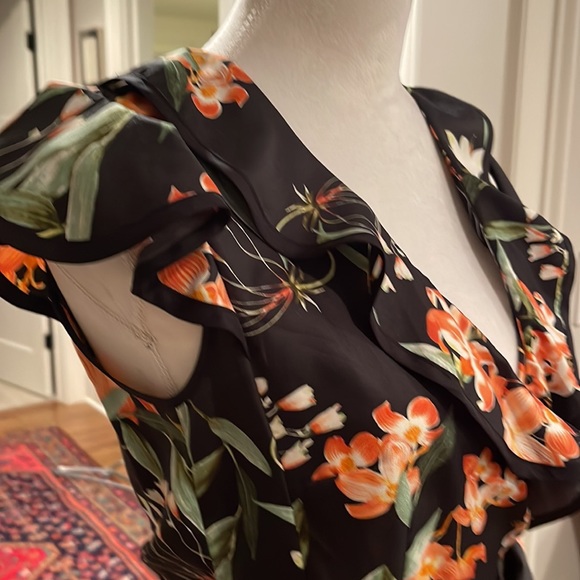 Wrap style floral print dress - Picture 3 of 7